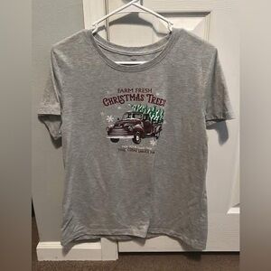 Gray Graphic Tee with Vintage Truck Christmas Design